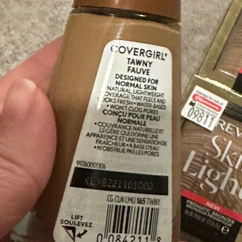 Revlon cover girl beauty bundle Bronzer Dark foundation